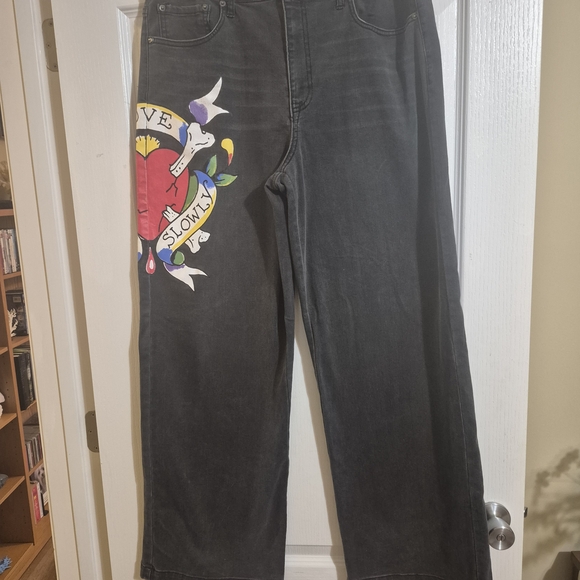 Ed Hardy Black WIDE Straight Leg Jeans with Heart Graphic 34 X 30 - Picture 3 of 11